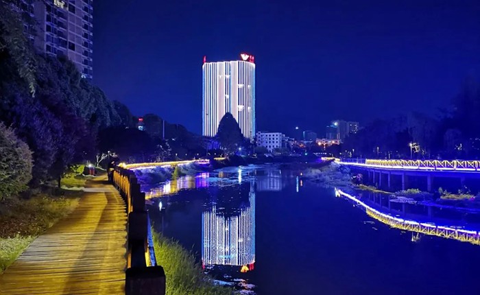 朱砂大旅馆