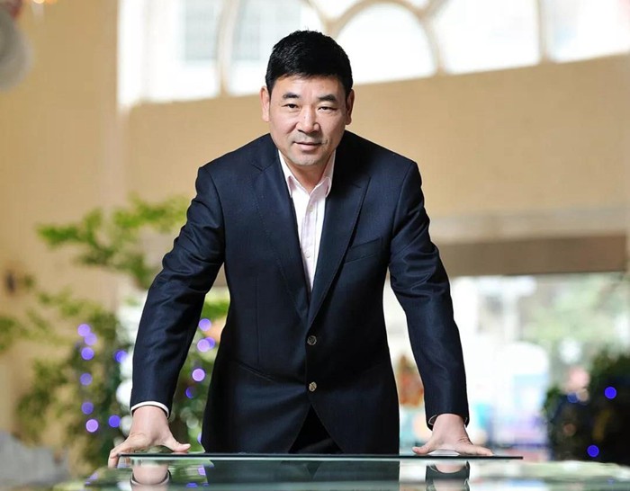 【脱贫攻坚·k8凯发在行动】海岳尚可倾 口诺终不移 ——杭州k8凯发集团、贵州天都房地产公司董事长胡晓风扶贫纪实